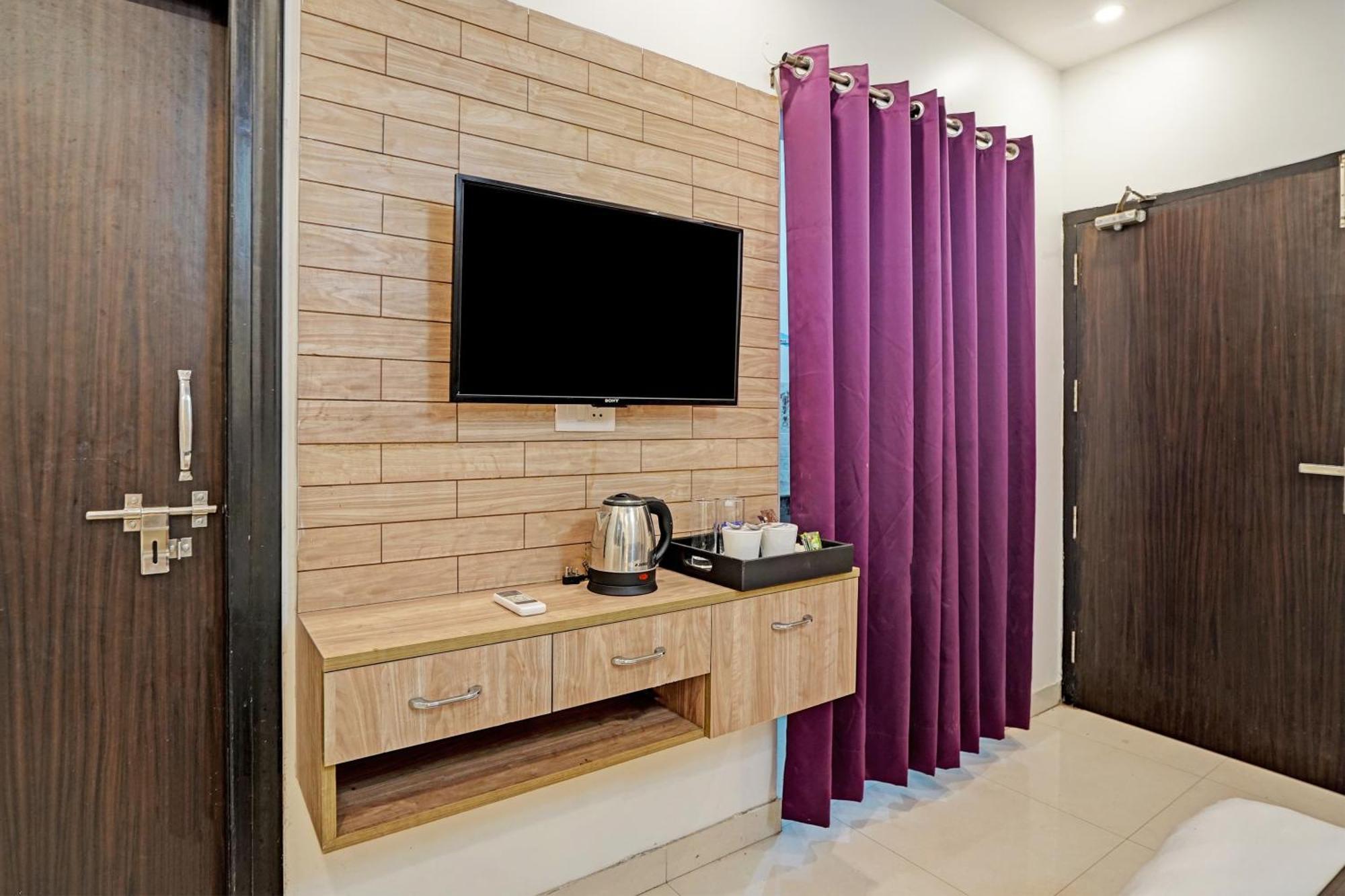 Hotel O Babil Palace Near Omaxe Celebration Mall Gurgaon Exterior photo