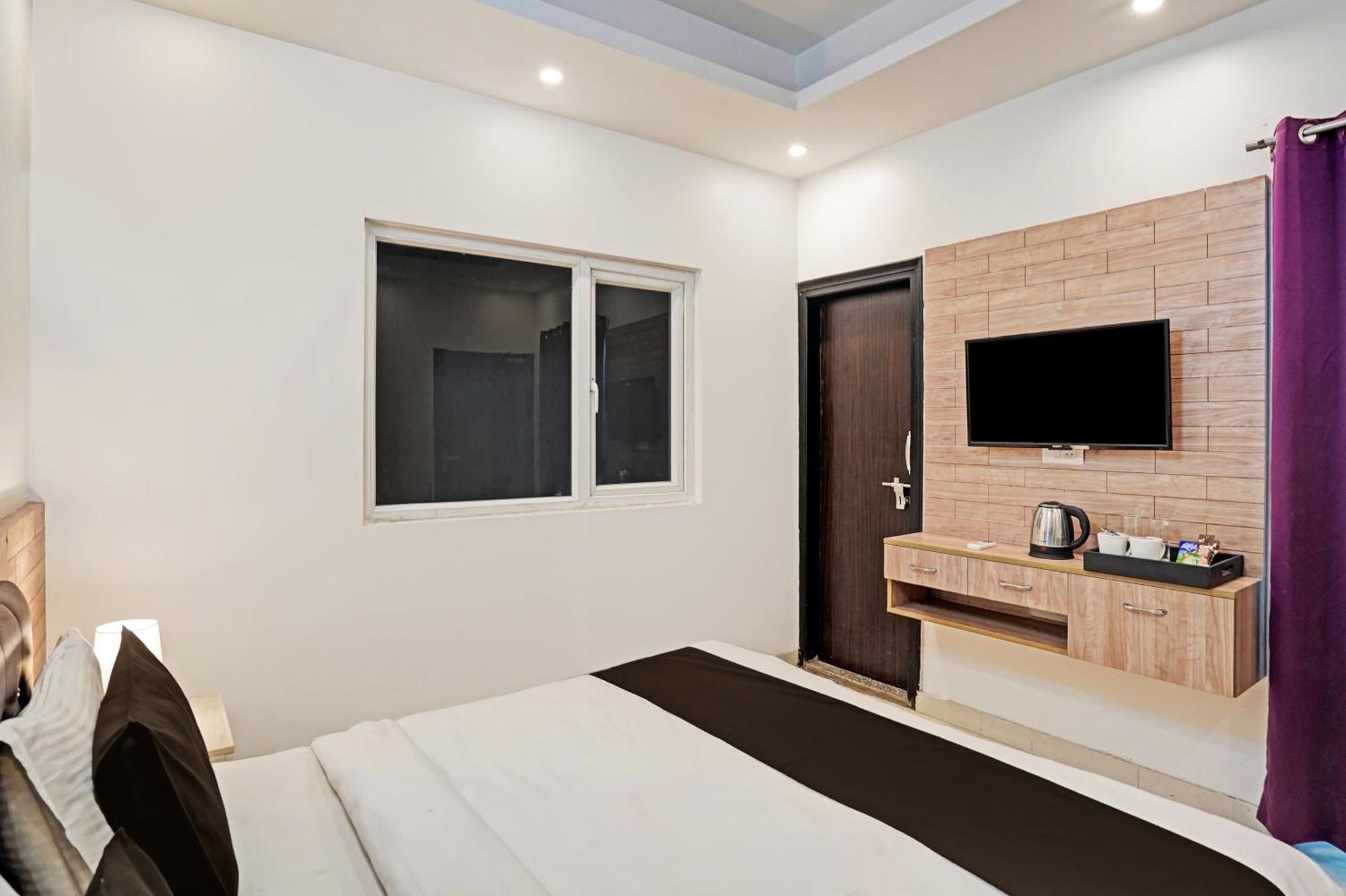 Hotel O Babil Palace Near Omaxe Celebration Mall Gurgaon Exterior photo